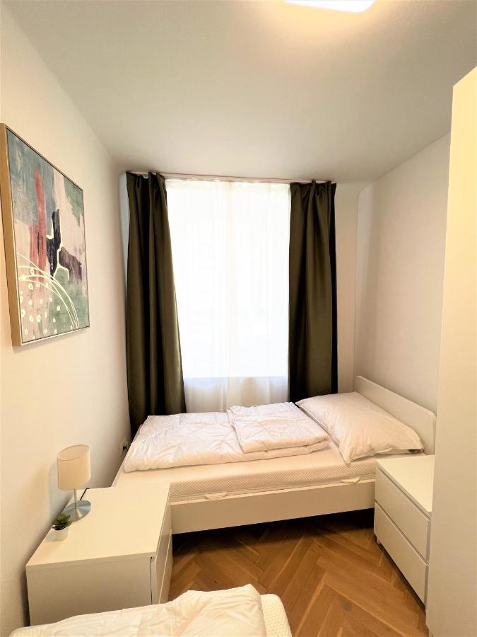 Unique Apartment Center Вена Экстерьер фото