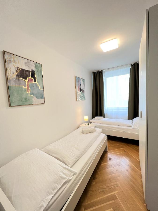 Unique Apartment Center Вена Экстерьер фото